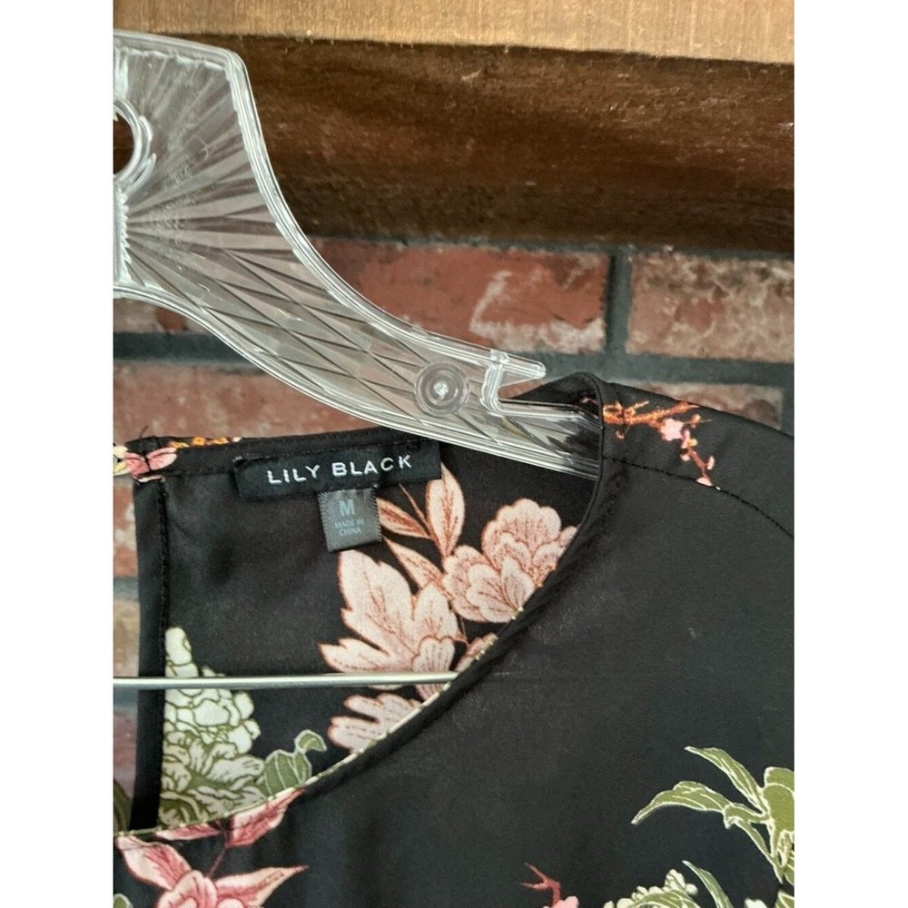 Lily Black | Floral Bell-Sleeve Blouse with Grosgrain Ribbon Ties - Picture 2 of 11